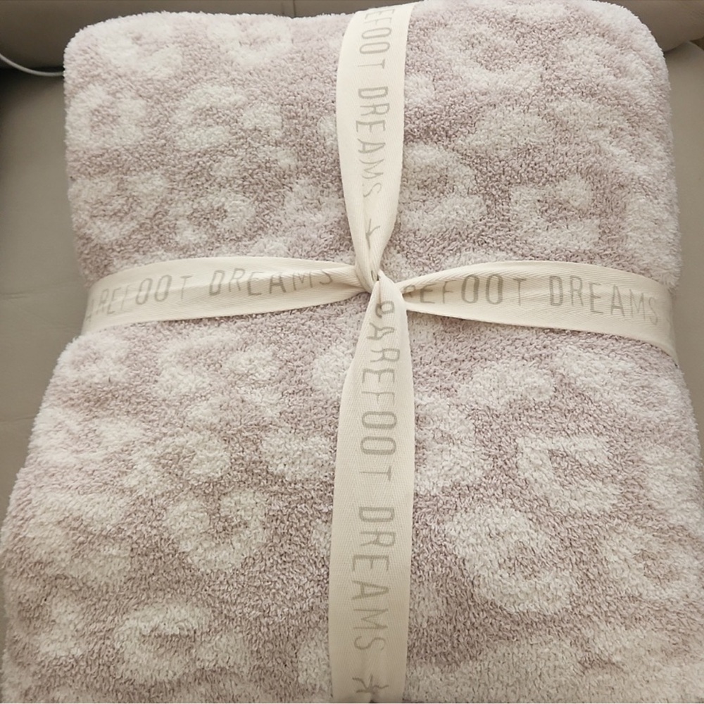 Barefoot Dreams Cream and White Blanket